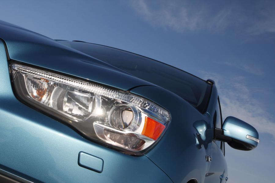  Mitsubishi ASX 2010 года  (фото 20 из 82)